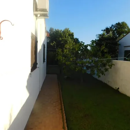 Prázdninový dům Maison Charmante A Avec Jardin Clos Et Barbecue *