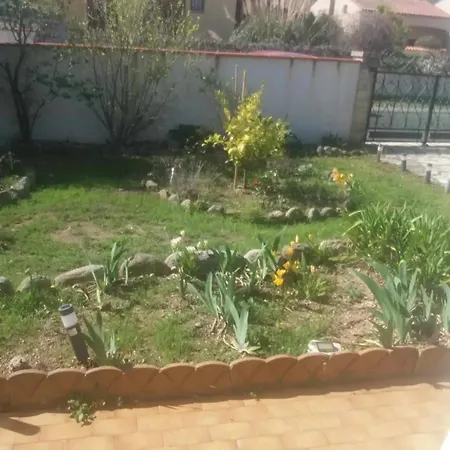 Holiday home Maison Charmante A Avec Jardin Clos Et Barbecue *