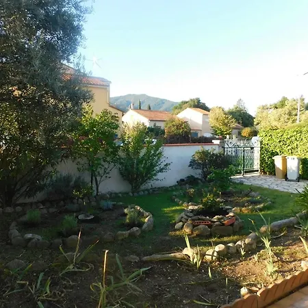 Prázdninový dům Maison Charmante A Avec Jardin Clos Et Barbecue