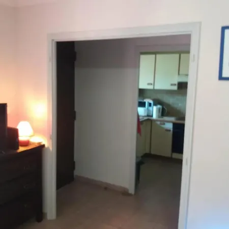 Prázdninový dům Maison Charmante A Avec Jardin Clos Et Barbecue *