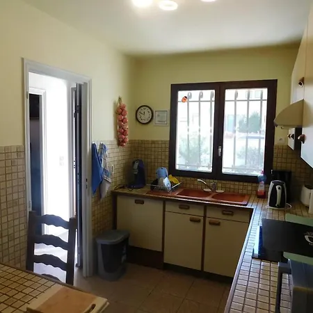 Prázdninový dům Maison Charmante A Avec Jardin Clos Et Barbecue *